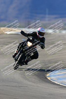 media/Jan-09-2022-SoCal Trackdays (Sun) [[2b1fec8404]]/Turns 9 and 8 (920am)/